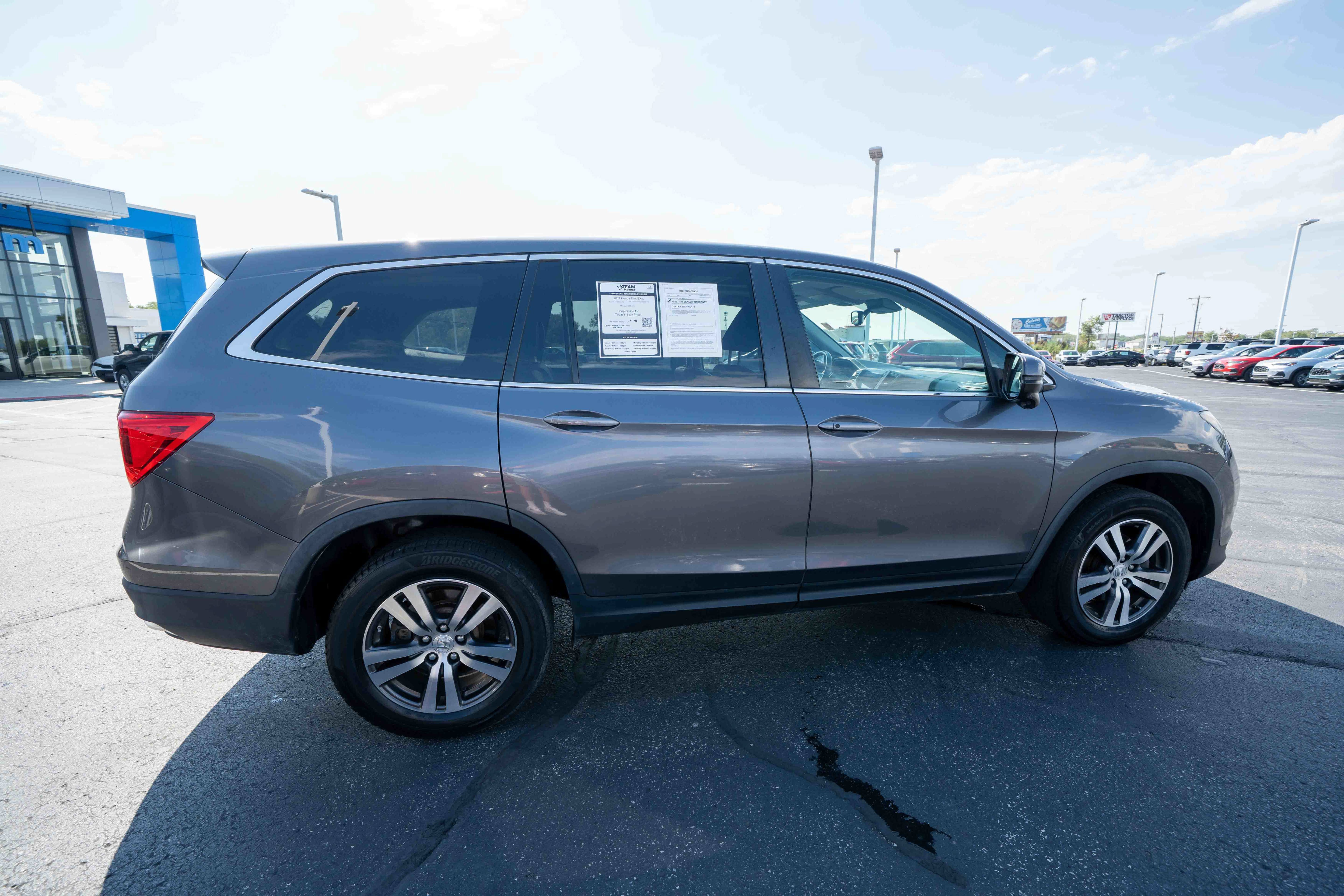 Used 2017 Honda Pilot EX-L image 6