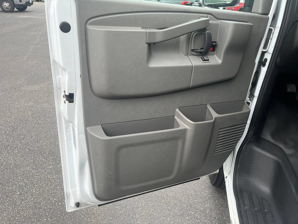 Certified 2019 GMC Savana 3500 w/ Power Convenience Package RWD image 10