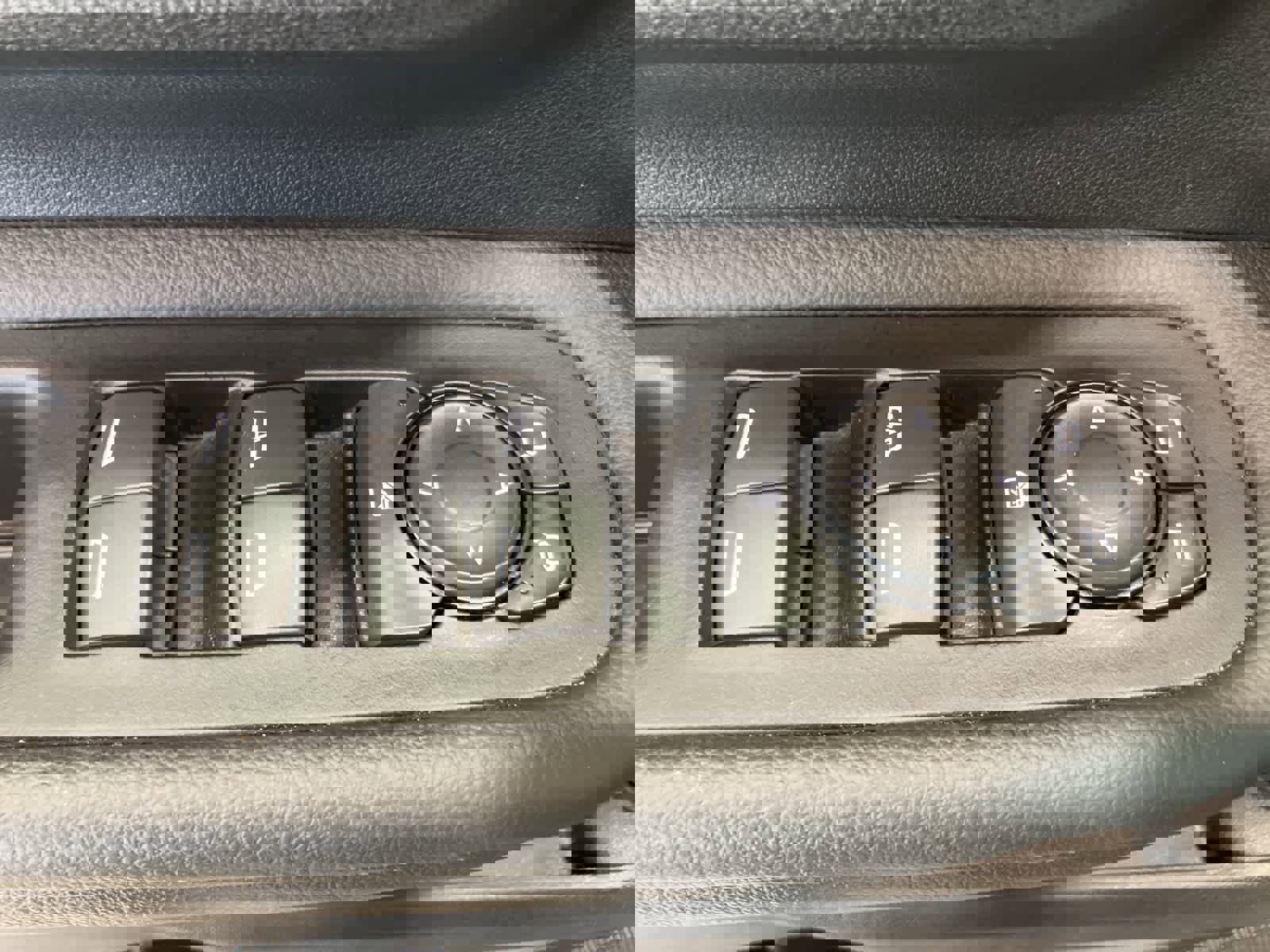 Used 2023 GMC Terrain SLE w/ Driver Convenience Package image 13