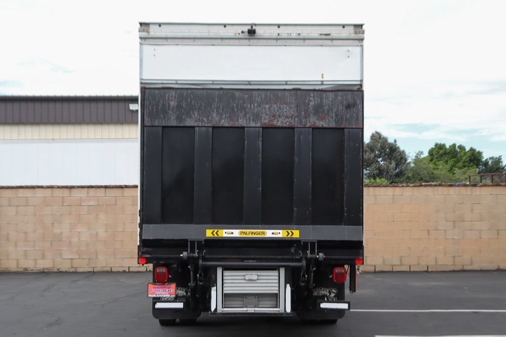 Used 2017 Ford F550 2WD Regular Cab Super Duty image 8