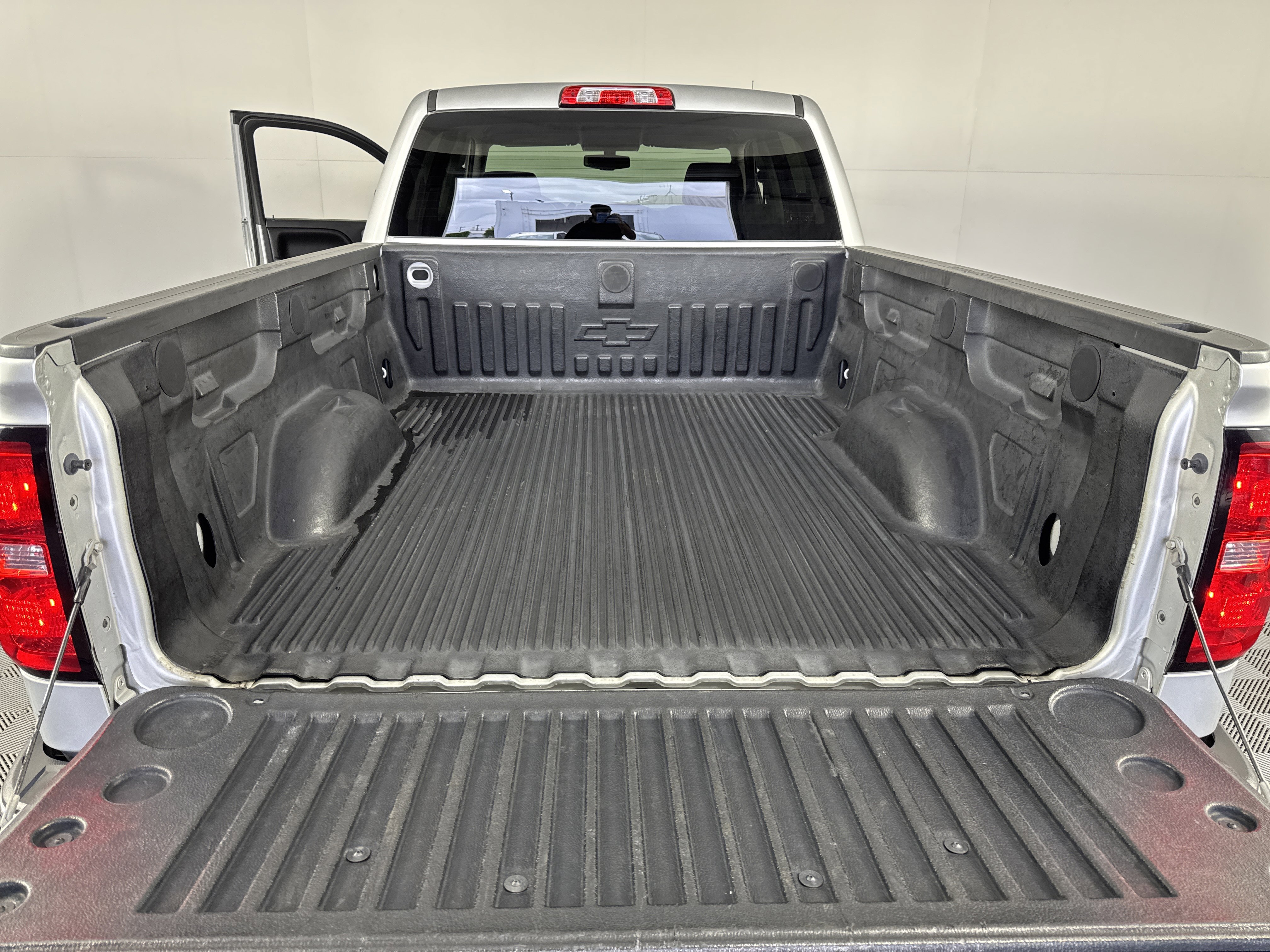 Used 2015 Chevrolet Silverado 1500 LT w/ LT Convenience Package RWD image 20