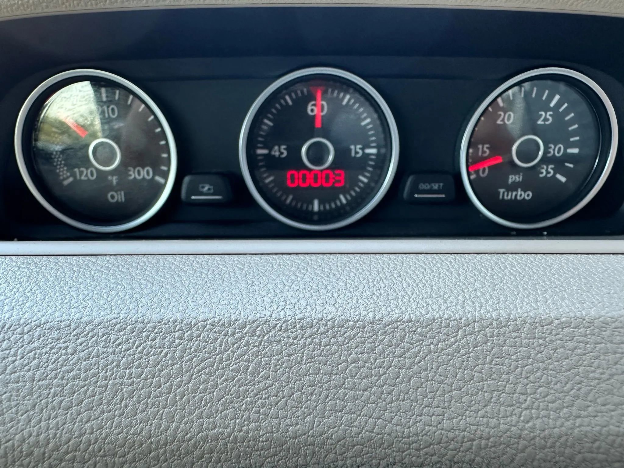 Used 2013 Volkswagen Beetle 2.0T image 18