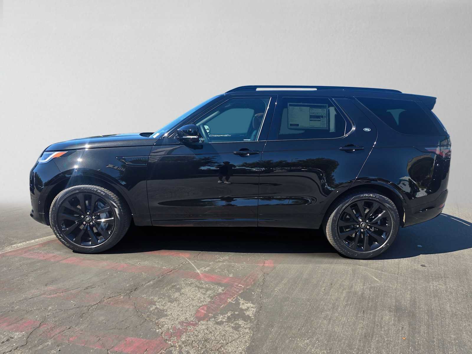 New 2026 Land Rover Discovery Dynamic SE AWD/4WD image 2