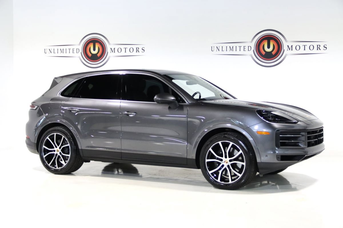 Used 2024 Porsche Cayenne image 87