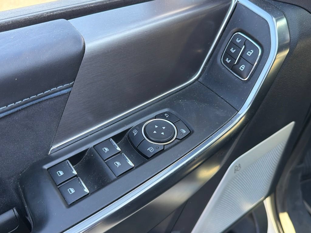 Used 2025 Ford F150 Platinum w/ Equipment Group 702A High AWD/4WD image 12