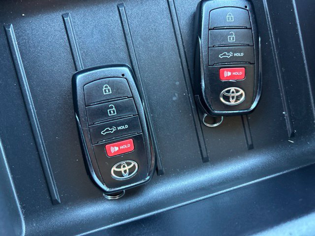 Used 2024 Toyota Tundra Limited w/ Power Package AWD/4WD image 30