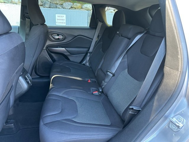 Used 2021 Jeep Cherokee Latitude image 29