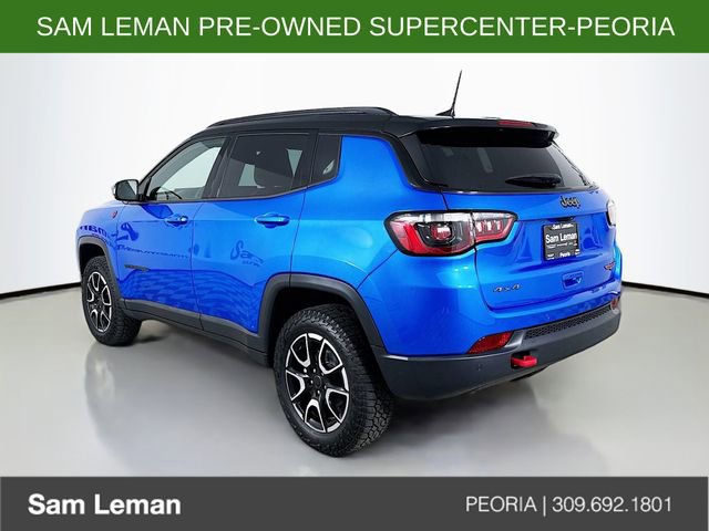 Used 2025 Jeep Compass Trailhawk w/ Trailhawk Convenience Group AWD/4WD image 5