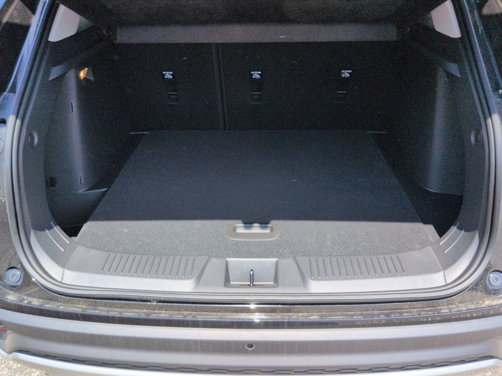 New 2026 Chevrolet Trax LT w/ Sunroof Package FWD image 22