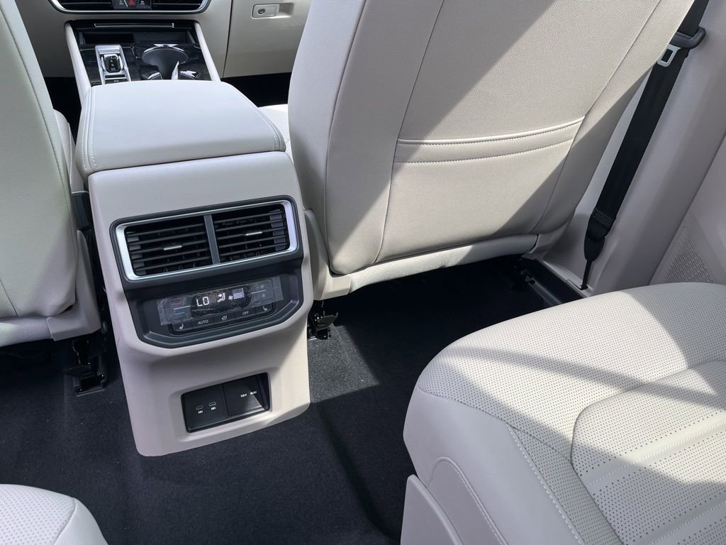 New 2026 Volkswagen Atlas SEL AWD/4WD image 15