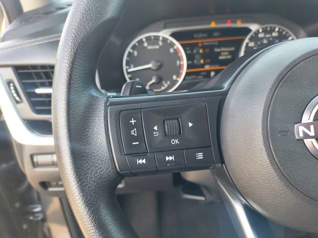 Used 2024 Nissan Rogue SV image 15