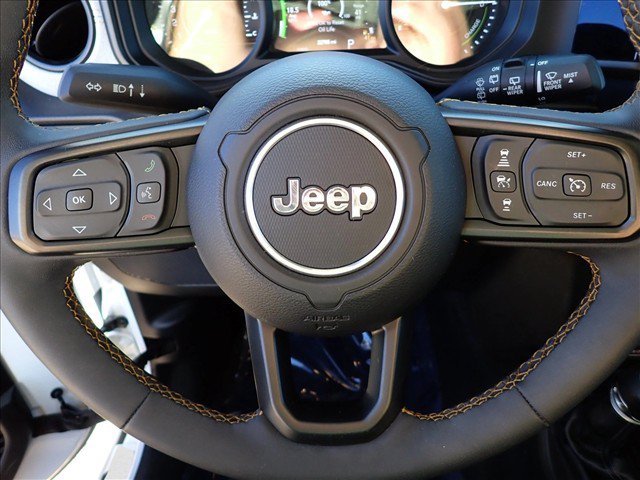 Used 2024 Jeep Wrangler Unlimited AWD/4WD image 13