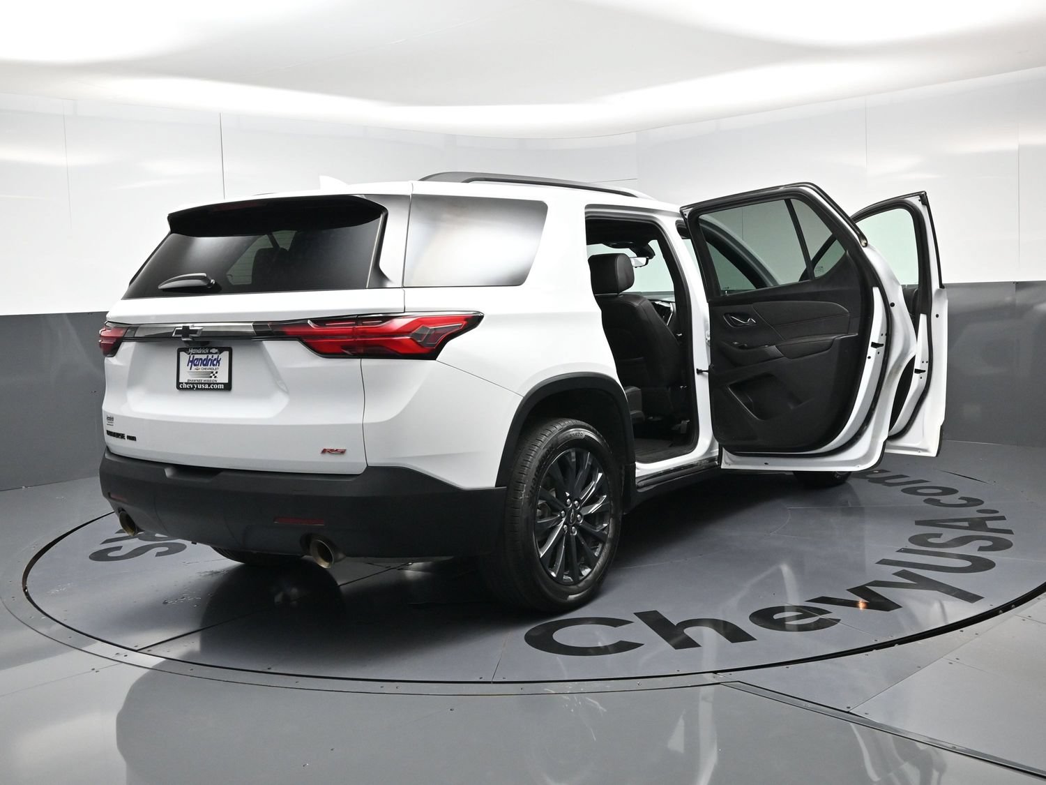 Used 2023 Chevrolet Traverse RS AWD/4WD image 27