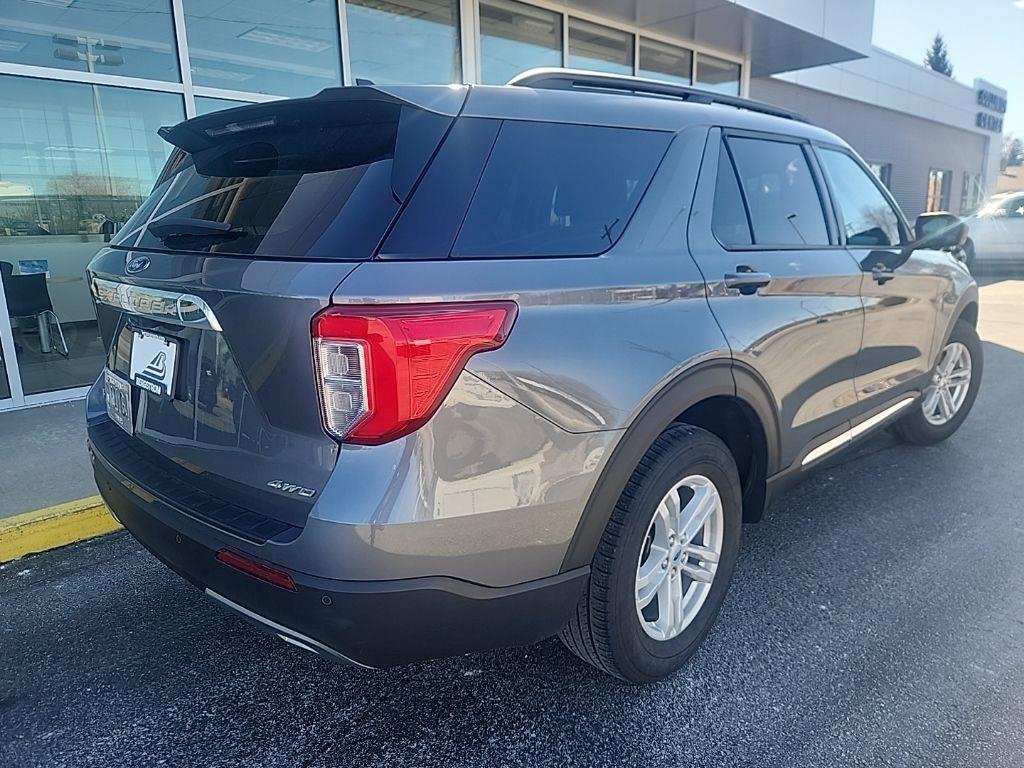 Certified 2023 Ford Explorer XLT w/ Equipment Group 202A image 6