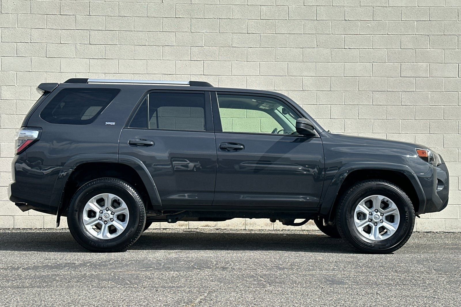 Used 2024 Toyota 4Runner SR5 AWD/4WD image 3