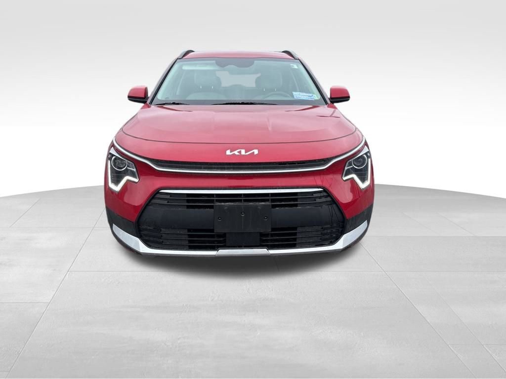 Used 2025 Kia Niro EX image 3