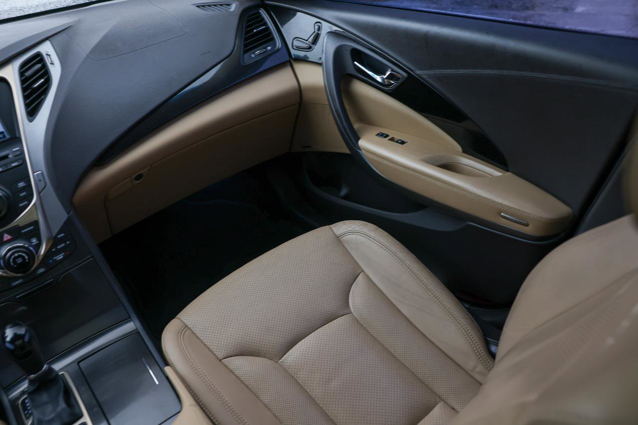 Used 2013 Hyundai Azera w/ Technology Pkg image 22