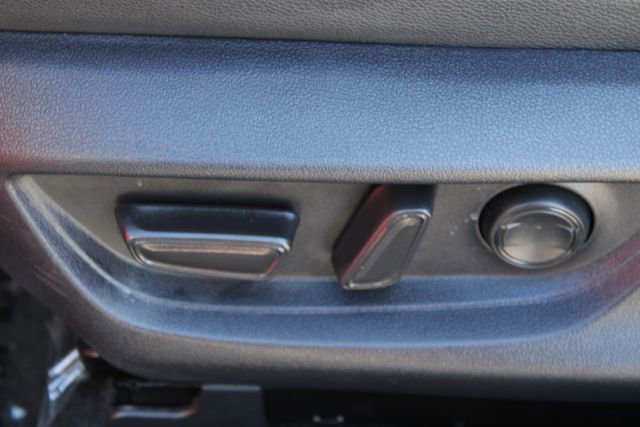 Used 2026 Toyota Camry Hybrid FWD image 31