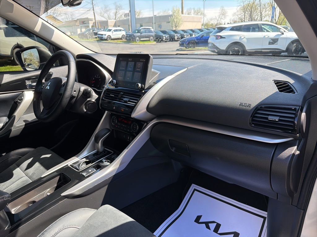 Used 2023 Mitsubishi Eclipse Cross SEL image 13