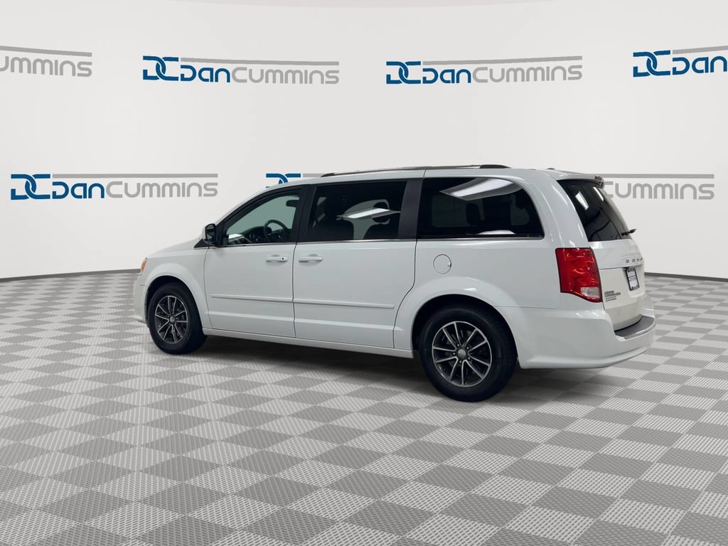 Used 2017 Dodge Grand Caravan SXT FWD image 6