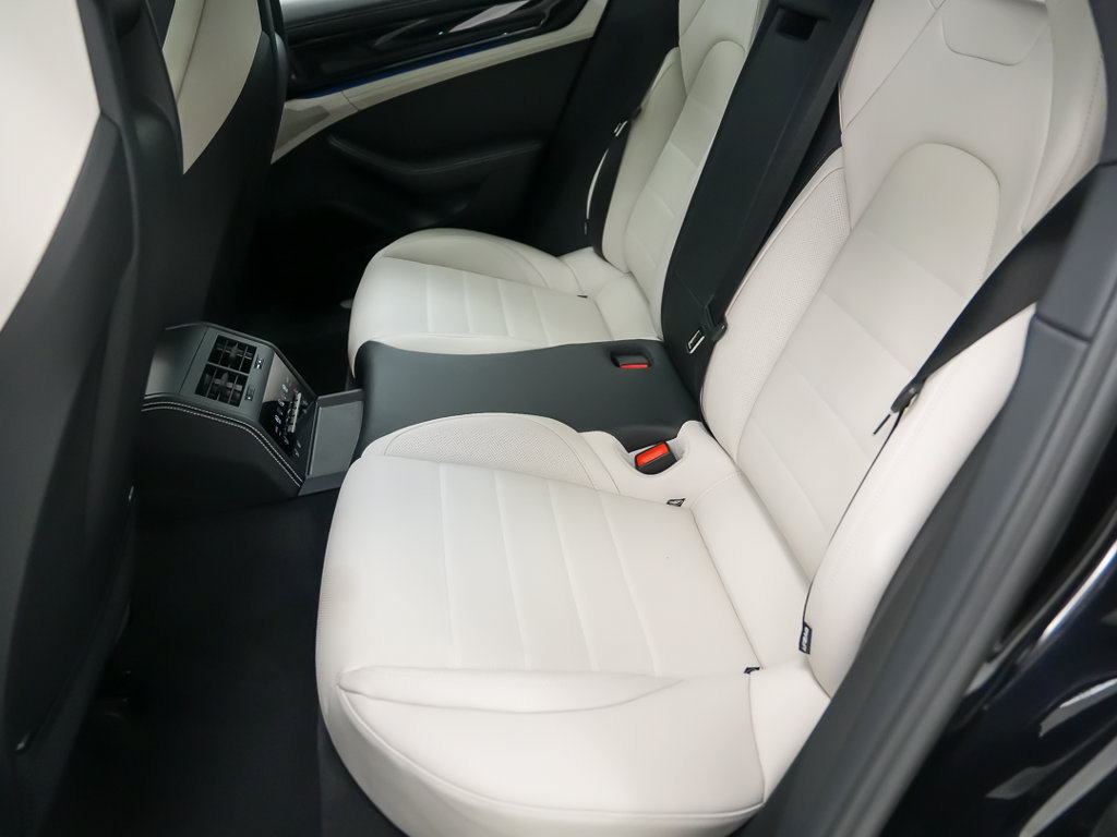 New 2026 Porsche Panamera 4 AWD/4WD image 17