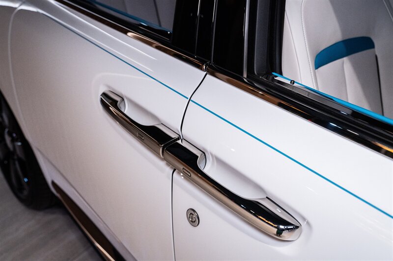 Used 2023 Rolls-Royce Cullinan w/ Cullinan Package AWD/4WD image 22