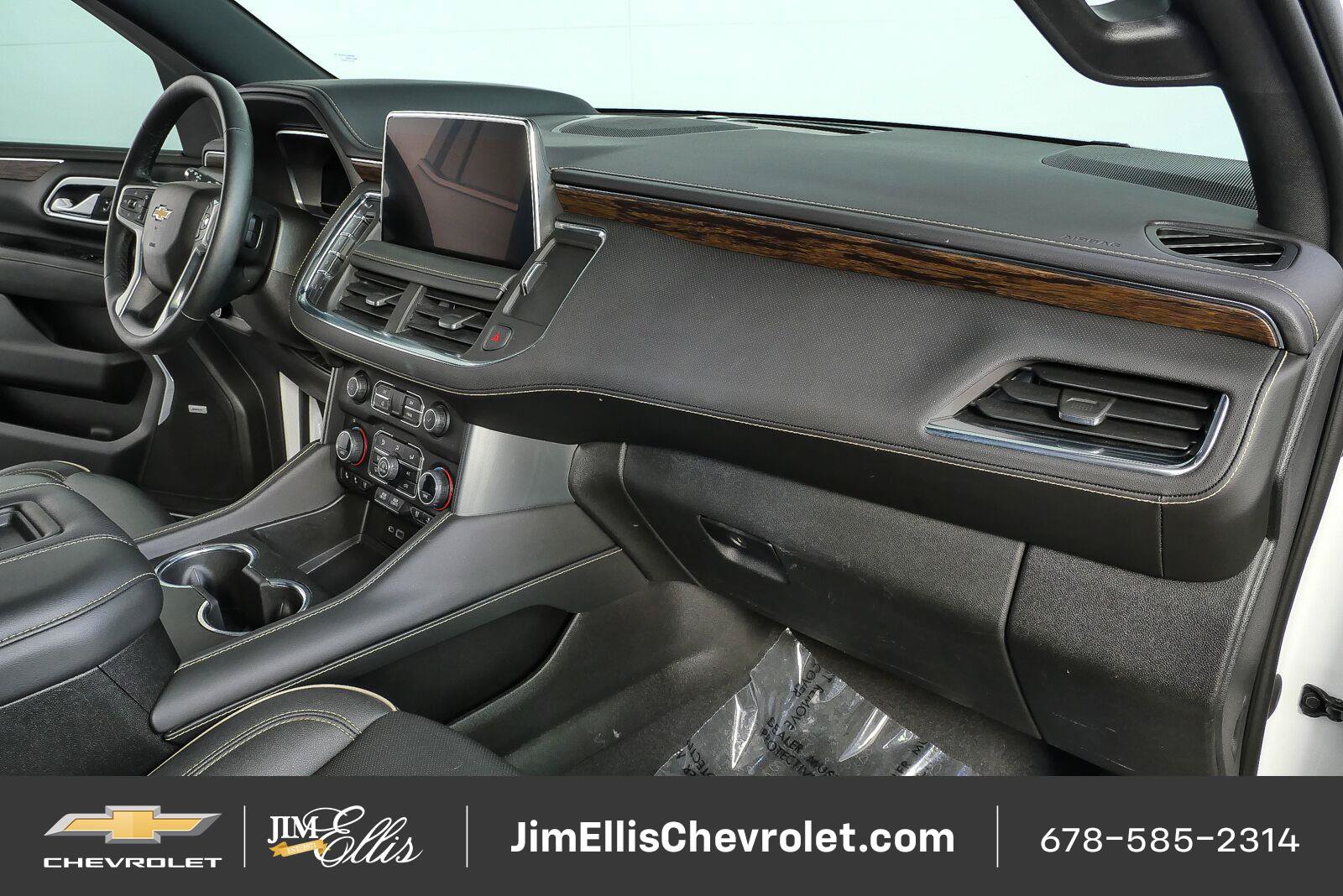 Used 2023 Chevrolet Tahoe Premier w/ Premium Package 2 AWD/4WD image 20