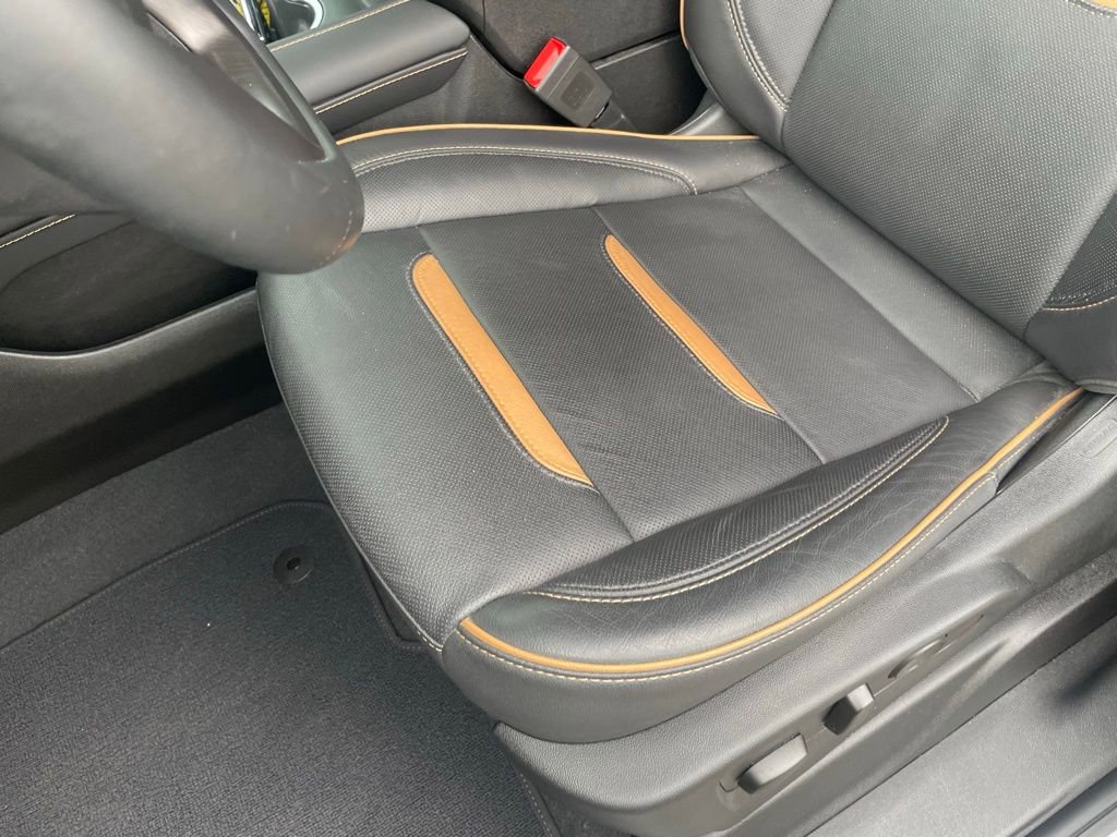 Used 2023 GMC Yukon AT4 w/ Technology Package image 22