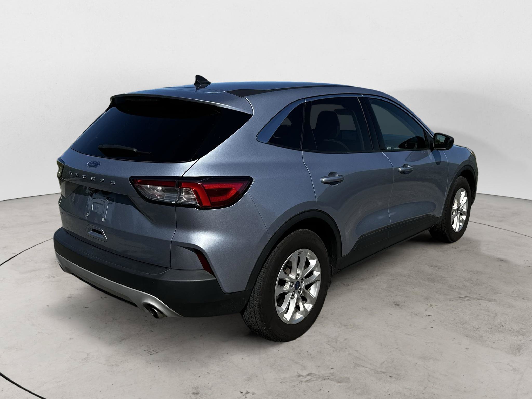 Used 2022 Ford Escape SE w/ Convenience Package FWD image 8