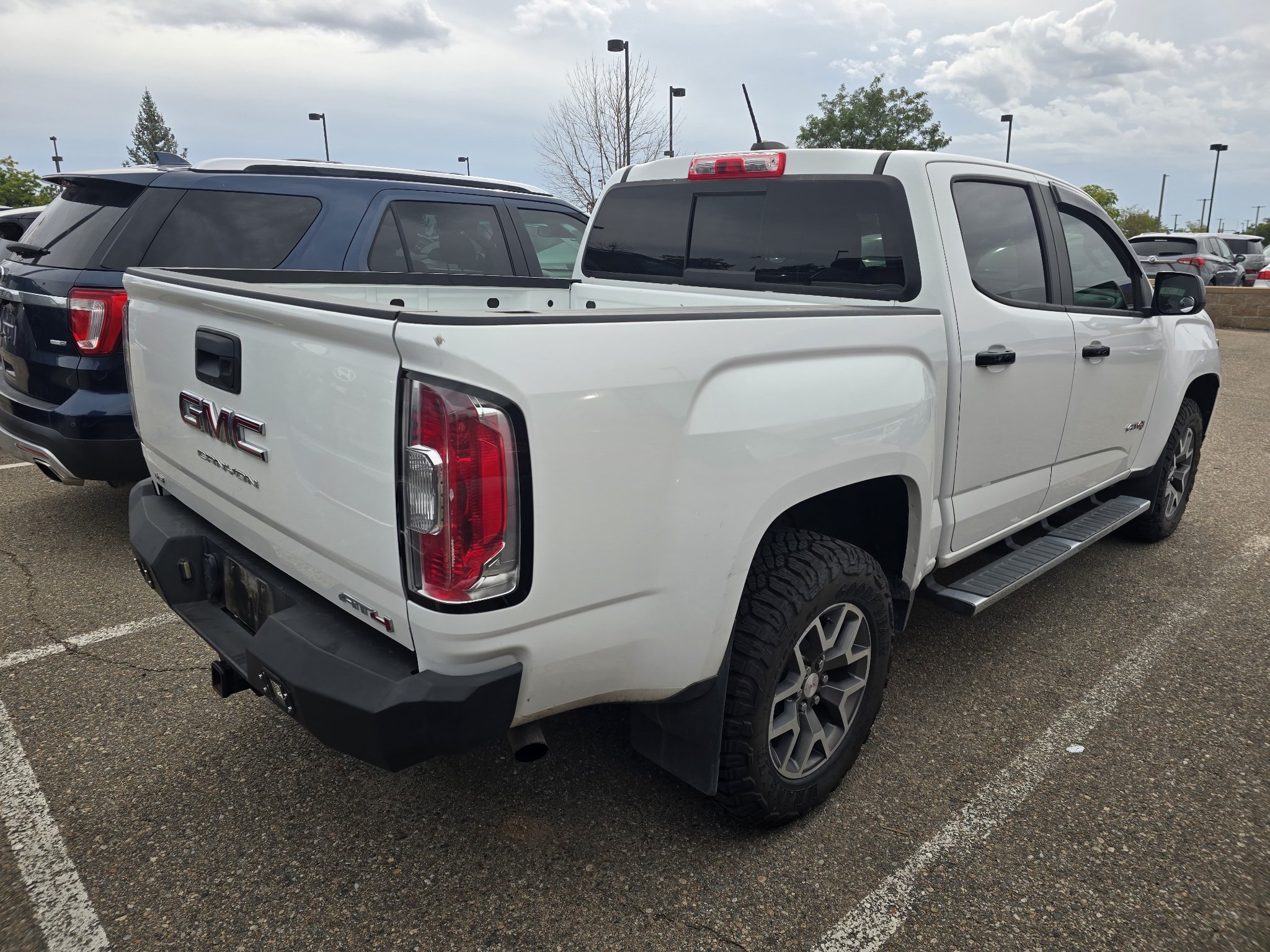 Used 2021 GMC Canyon AT4 w/ Trailering Package AWD/4WD image 6