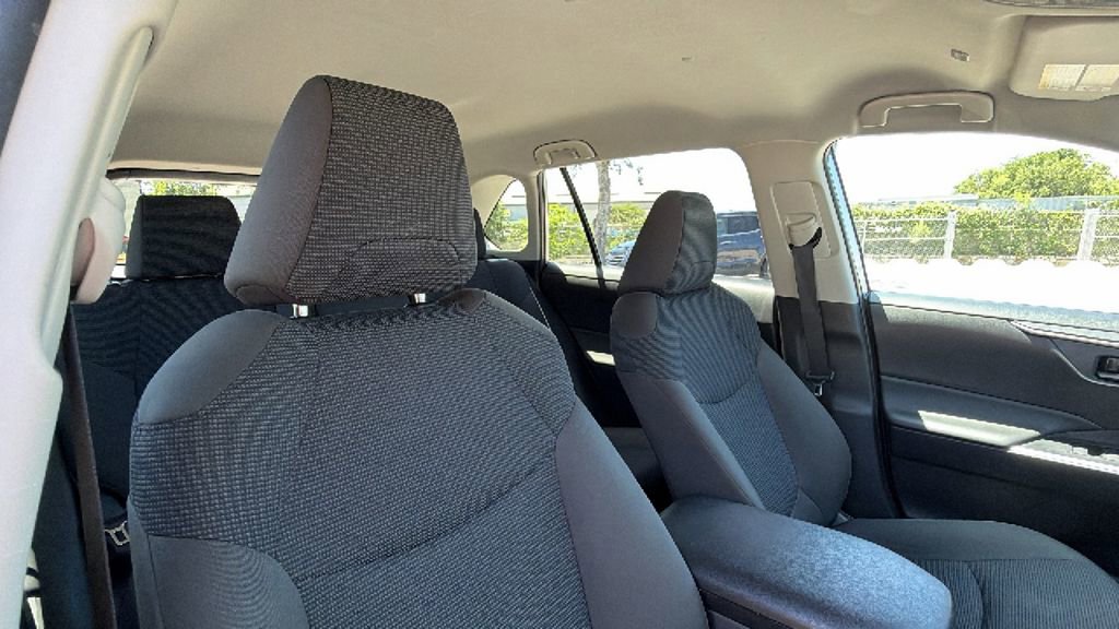 Certified 2025 Toyota RAV4 LE AWD/4WD image 40