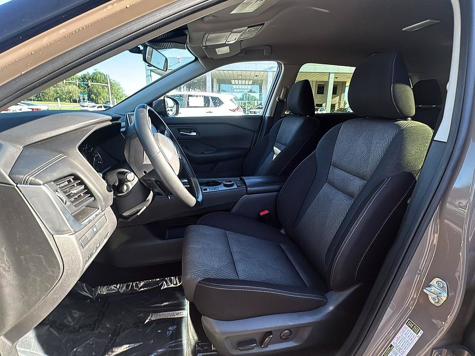 Certified 2025 Nissan Rogue SV AWD/4WD image 42