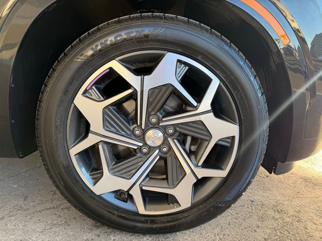 Used 2021 Hyundai Palisade Calligraphy image 11