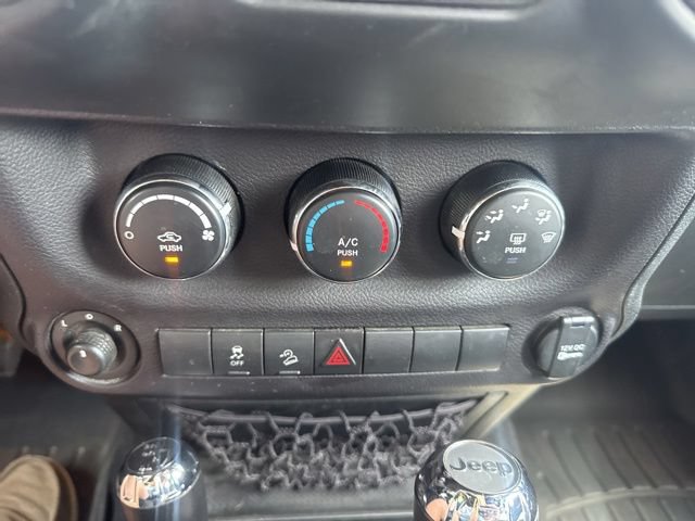 Used 2018 Jeep Wrangler Unlimited Sport S AWD/4WD image 17