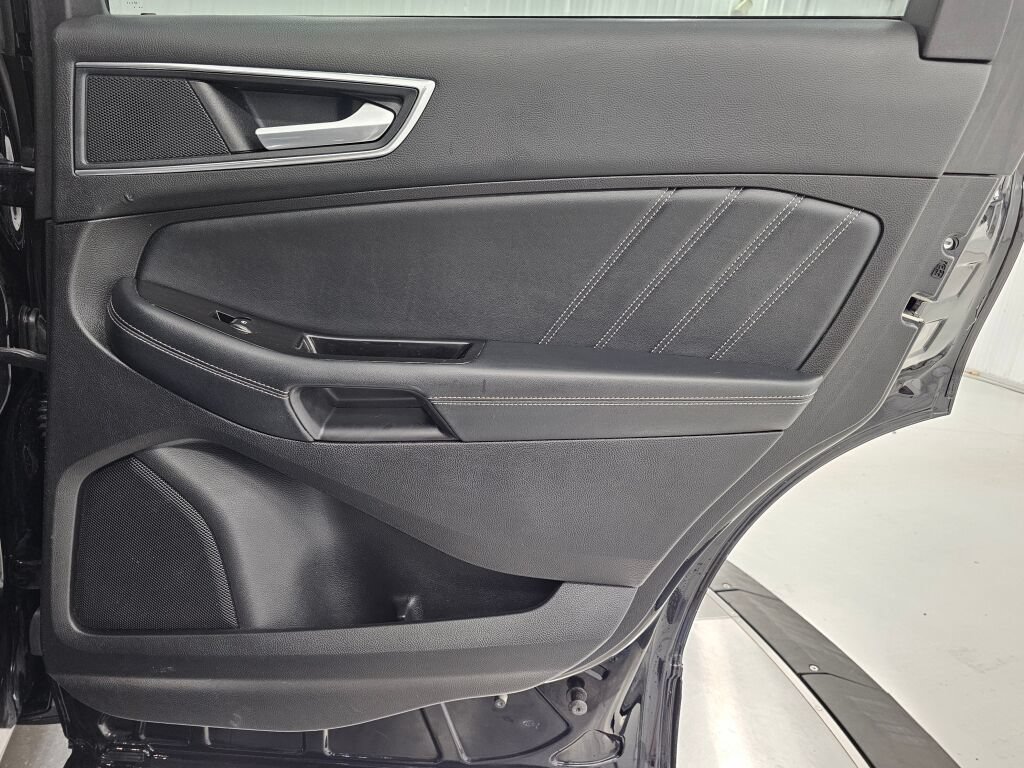 Used 2018 Ford Edge Sport w/ Cargo Accessory Package AWD/4WD image 28