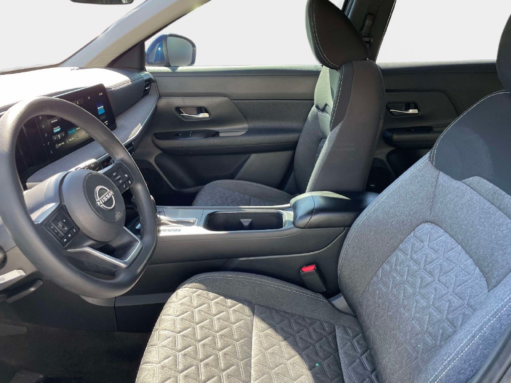 Used 2025 Nissan Kicks SV FWD image 22