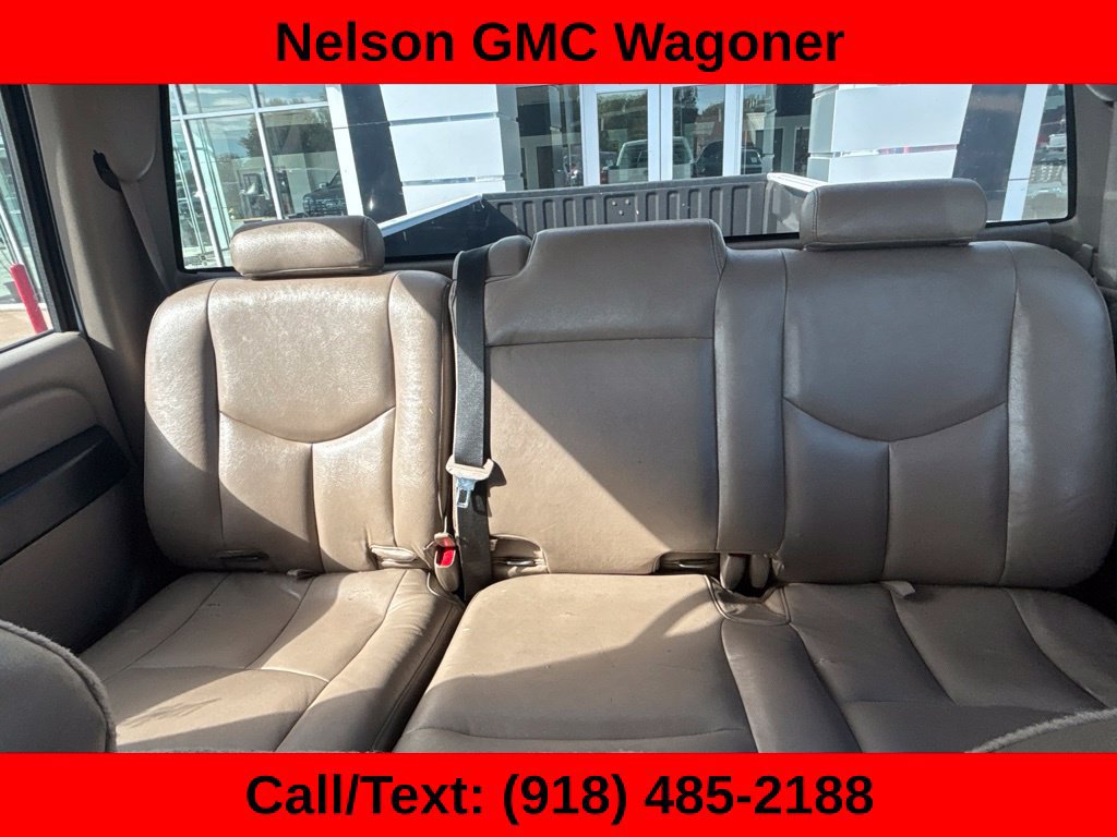 Used 2004 Chevrolet Silverado 3500 4x4 Crew Cab w/ Heavy-Duty Power Package image 34