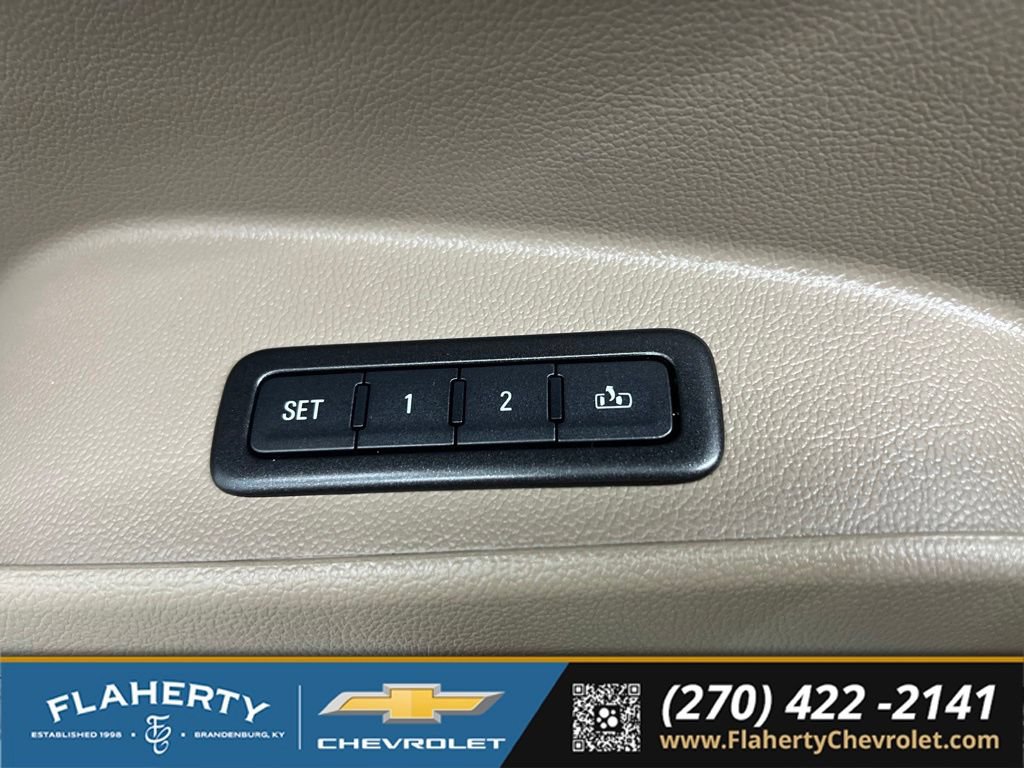 Used 2016 Chevrolet Suburban LT AWD/4WD image 22
