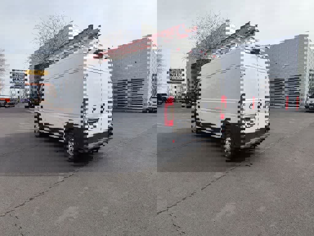Used 2019 RAM ProMaster 2500 w/ Premium Appearance Group image 4