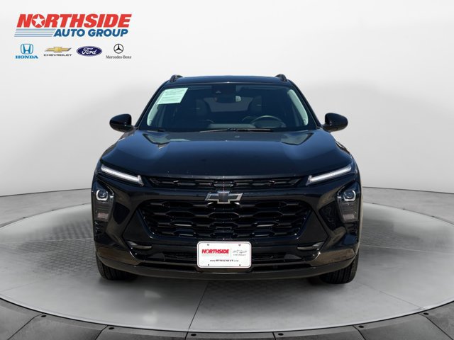 Certified 2024 Chevrolet Trax ACTIV w/ Sunroof Package FWD image 2