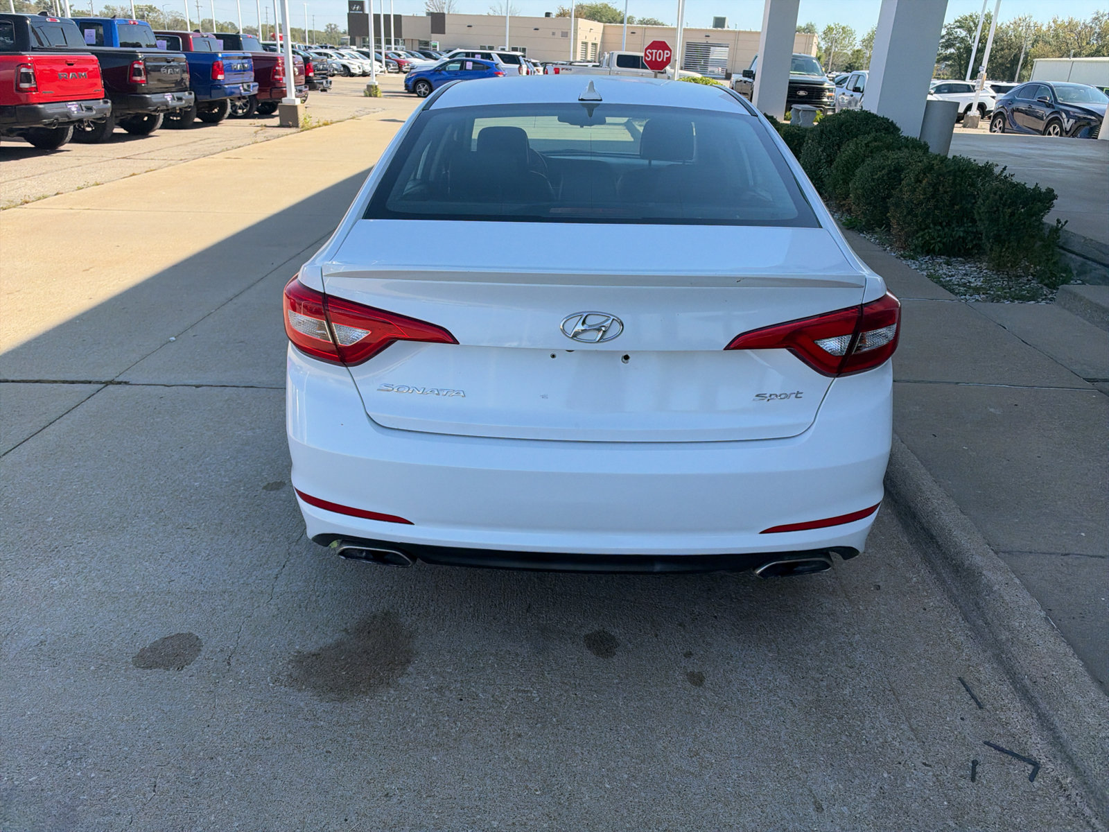 Used 2016 Hyundai Sonata Sport w/ Option Group 02 FWD image 7