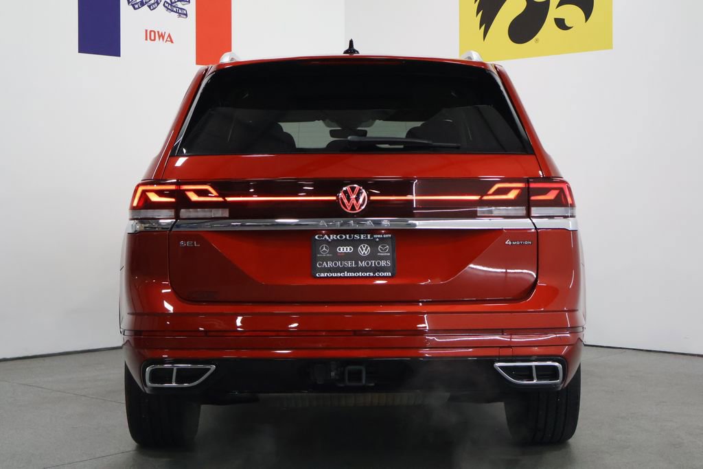Used 2024 Volkswagen Atlas SEL Premium R-Line image 11