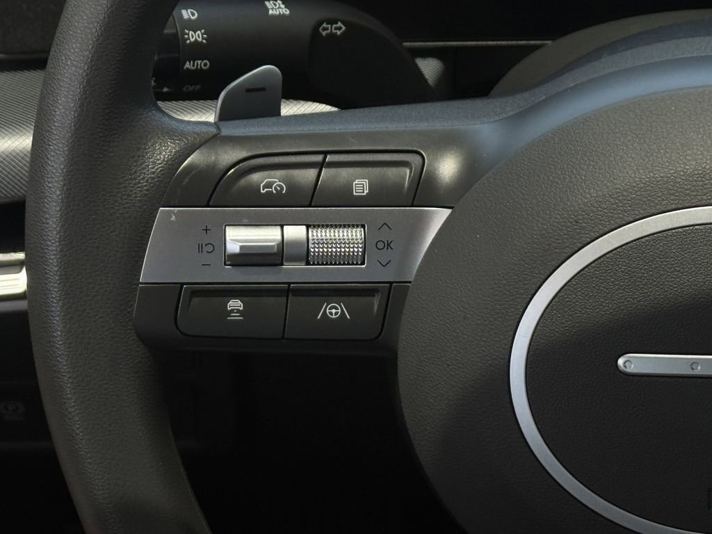 Used 2025 Hyundai Sonata SEL FWD image 13