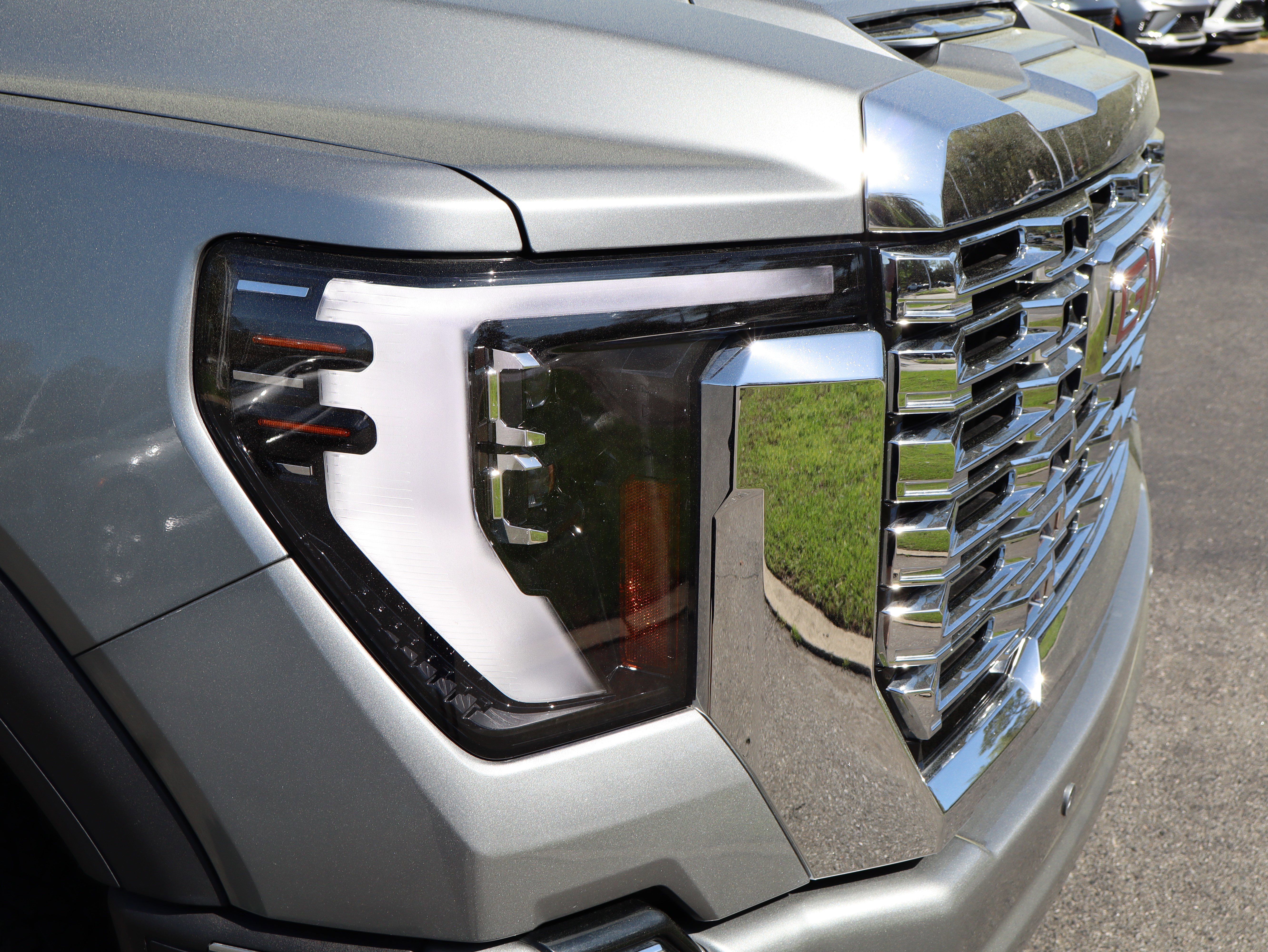 Used 2025 GMC Sierra 2500 Denali w/ Denali Reserve Package image 13