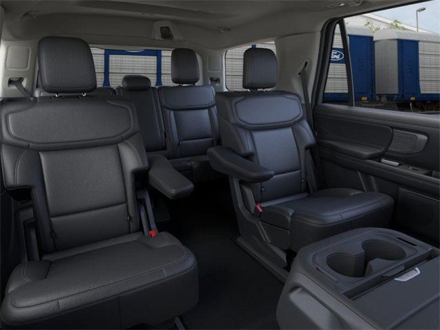 New 2025 Ford Expedition Platinum image 11