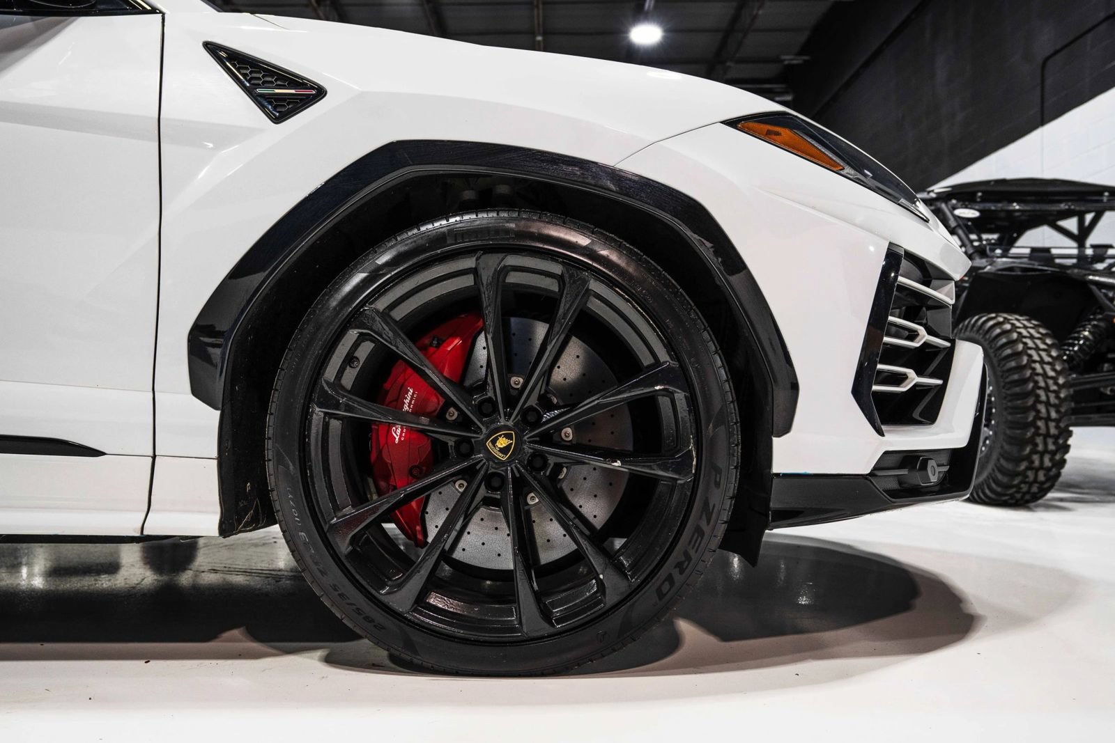 Used 2022 Lamborghini Urus AWD/4WD image 12