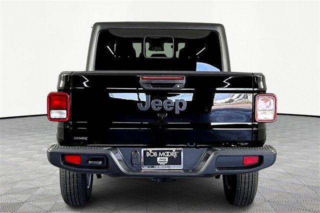 New 2025 Jeep Gladiator Sport image 5