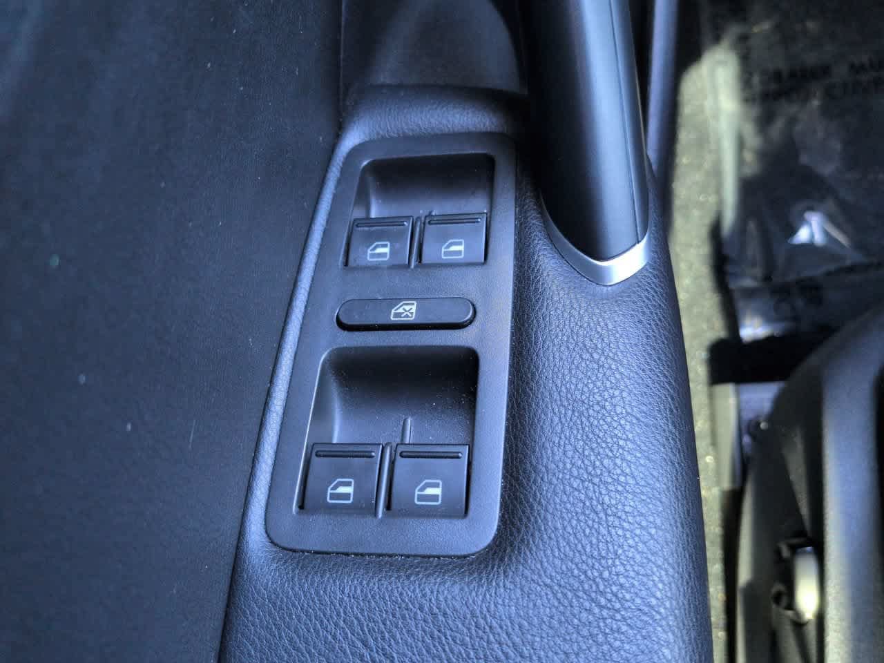 Used 2020 Volkswagen Passat 2.0T R-Line FWD image 23