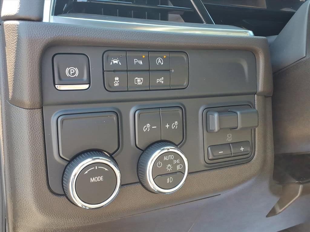 New 2026 Chevrolet Suburban LT w/ Comfort Package RWD image 15