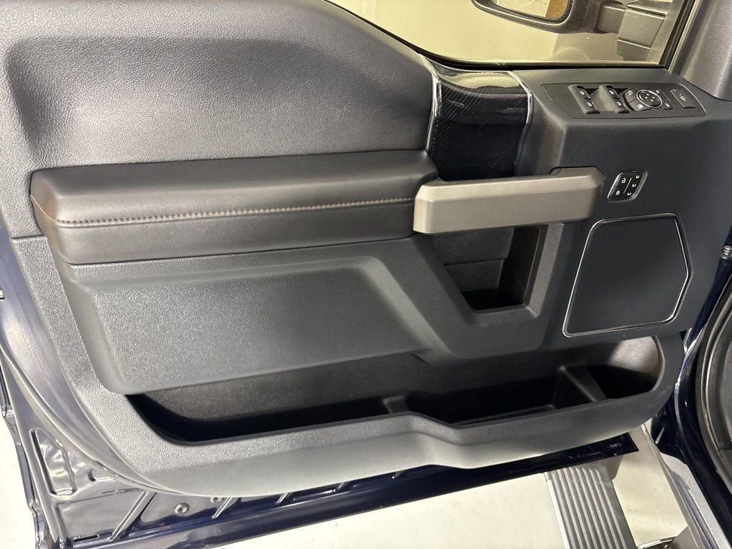 Used 2022 Ford F450 Platinum w/ FX4 Off-Road Package image 19